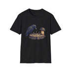 krähe gegen Pilz T-Shirt