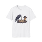 krähe gegen Pilz T-Shirt