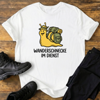 Wanderschnecke im Dienst T-Shirt