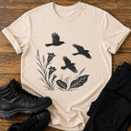 Schwarze Vögel & Glockenblumen T-Shirt