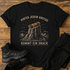 Hinter jedem Anstieg T-Shirt