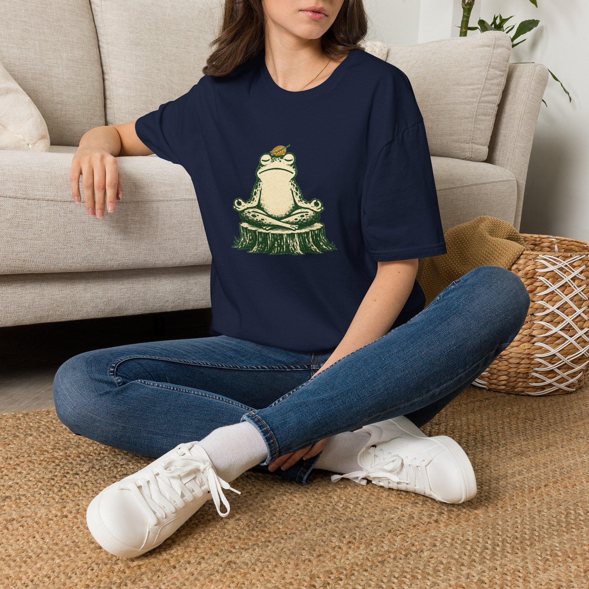 Zen-Modus – Meditierender Frosch T-Shirt