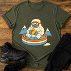 Yeti im Planschbecken T-Shirt