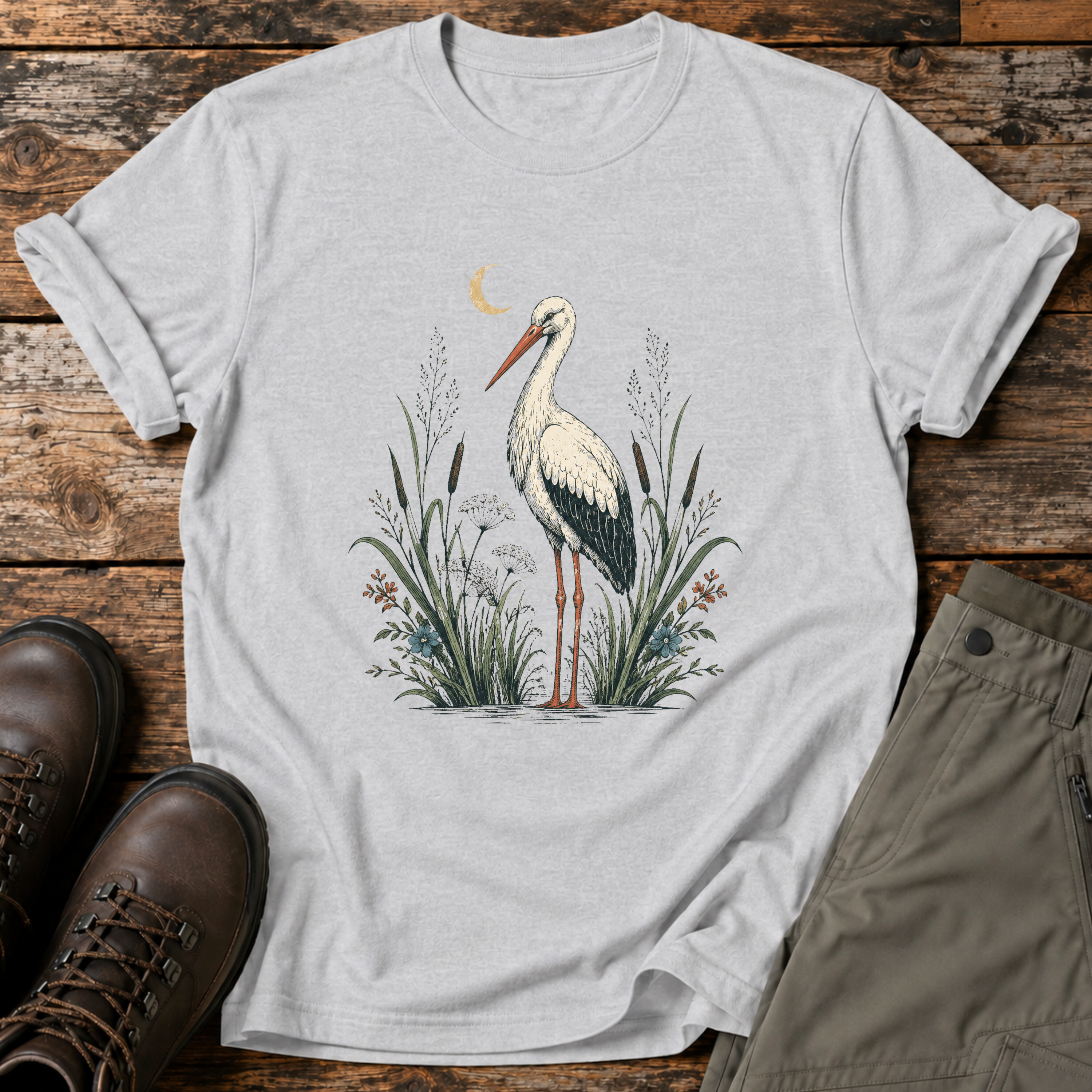 Storch im Schilf bei Nacht T-shirt