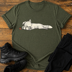 Schlafender Fuchs auf Rucksackrolle T-Shirt