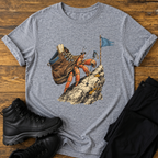 krebs im Wanderschuh T-Shirt