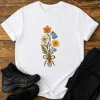 Alpenblumen-Strauß mit Schnürsenkel T-Shirt