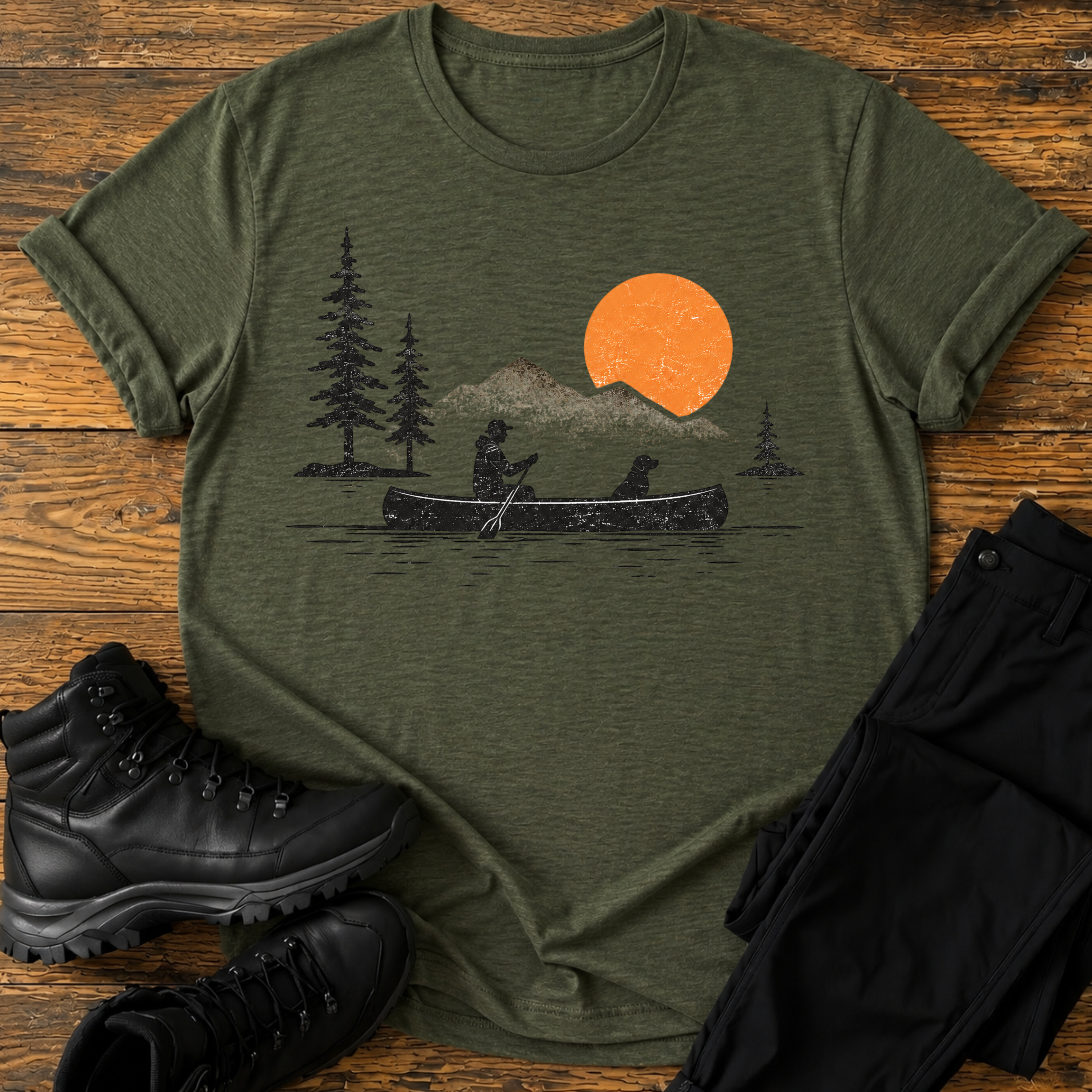 Kanu-Sonnenuntergang mit Hund T-Shirt