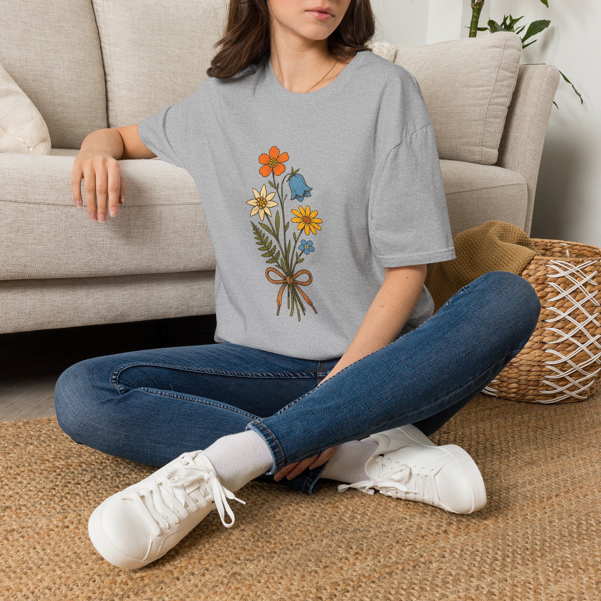 Alpenblumen-Strauß mit Schnürsenkel T-Shirt