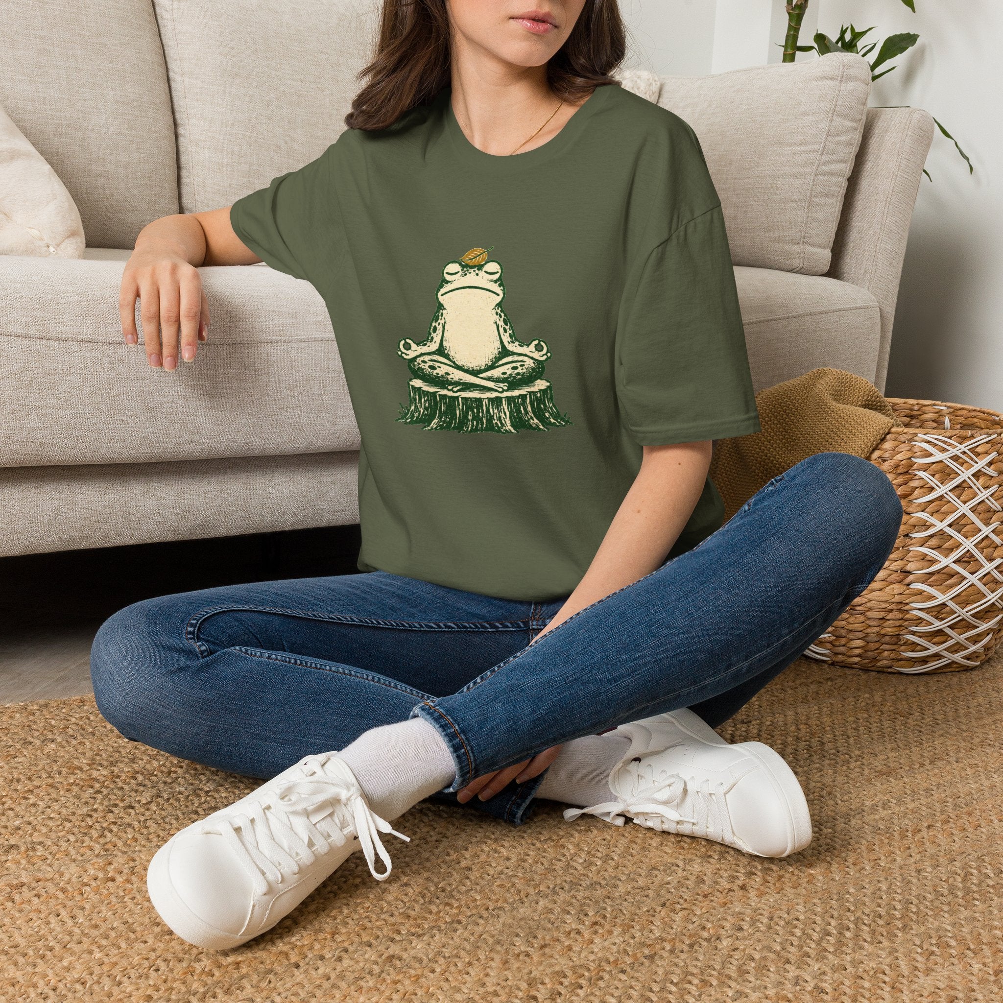 Zen-Modus – Meditierender Frosch T-Shirt
